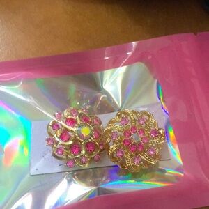 Small Pink Broaches Set